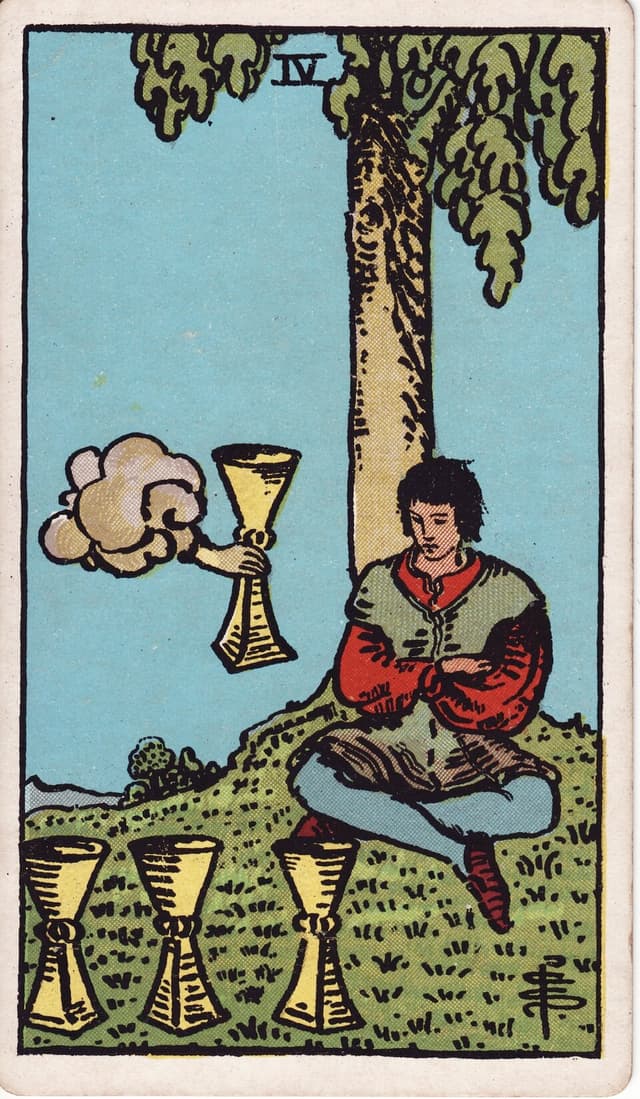 Четвёрка Кубков (Four of Cups) — карта Таро