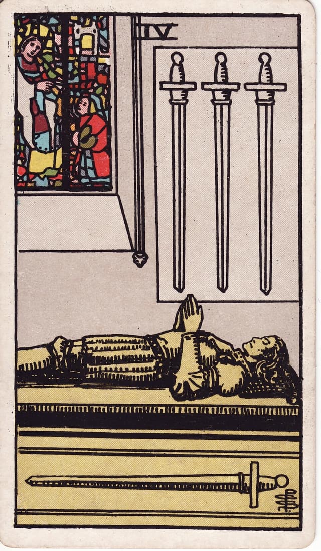 Четвёрка Мечей (Four of Swords) — карта Таро