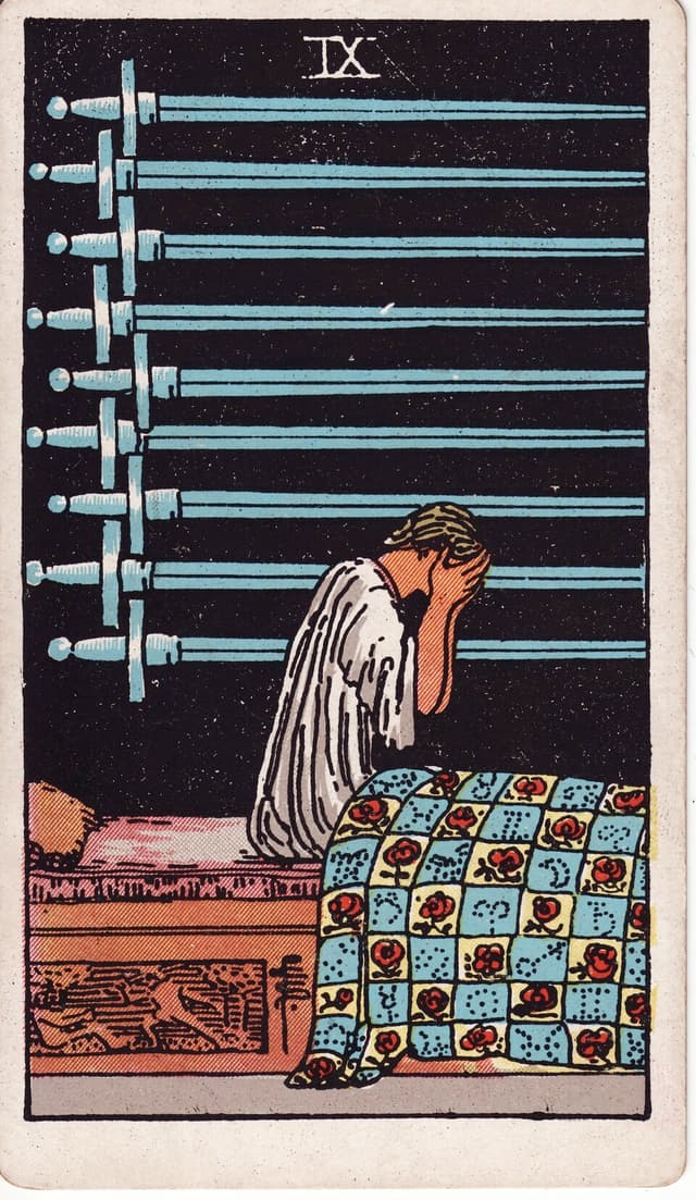 Девятка Мечей (Nine of Swords) — карта Таро